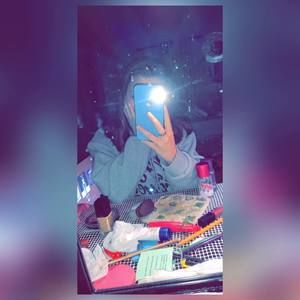 Meet your Posher, Julia